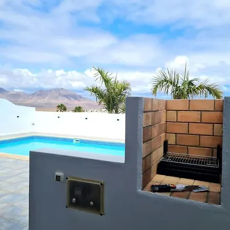 Nitho - Heated Pool, Panoramic View, Privacy *