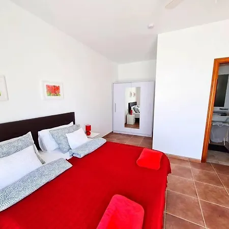 Nitho - Heated Pool, Panoramic View, Privacy Villa Playa Blanca (Lanzarote)