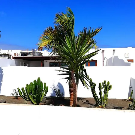 Nitho - Heated Pool, Panoramic View, Privacy Villa Playa Blanca (Lanzarote)